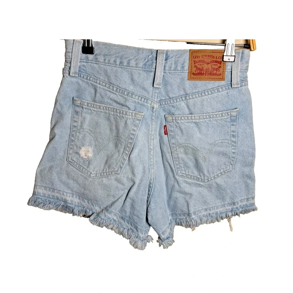 Levi's Cut Off Denim Jean High Waist Mom Shorts Size 26 Blue Distressed Light 3